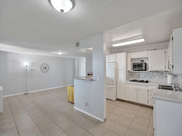 1811 Jefferson Street #404, Hollywood