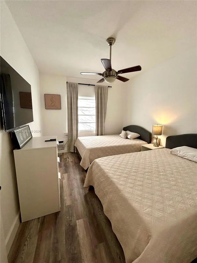 5 of 8 - 215 30th Street #17, Miami Beach, FL