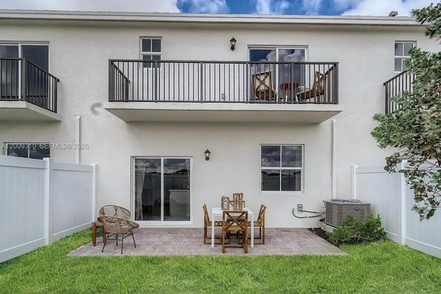 1676 Se 8th Avenue, Homestead