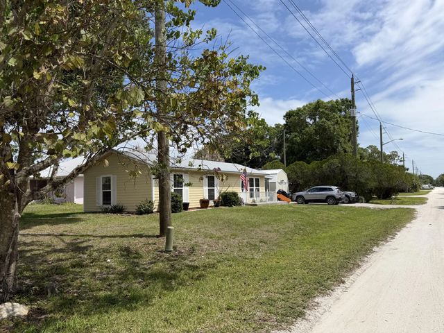 2 of 28 - 2326 Sw 15th St Street Sw, Vero Beach, FL