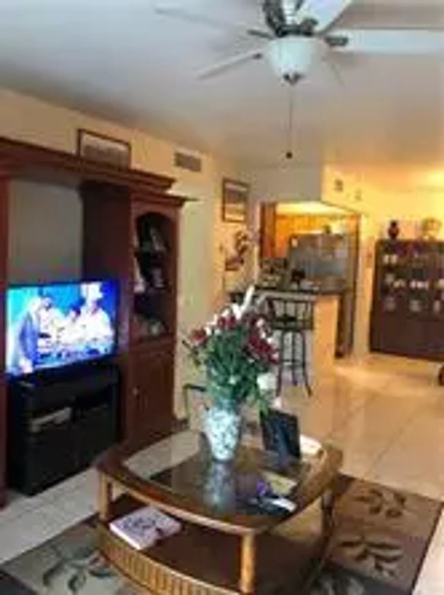N/A, Lauderhill