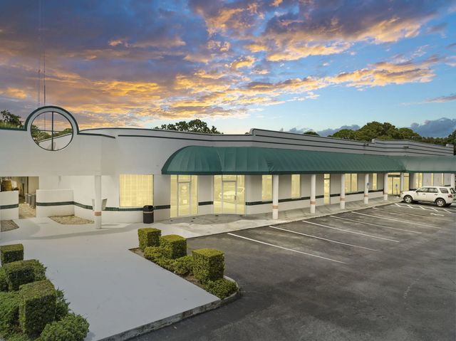 2 of 30 - 1801 S 23rd Street #3, Fort Pierce, FL