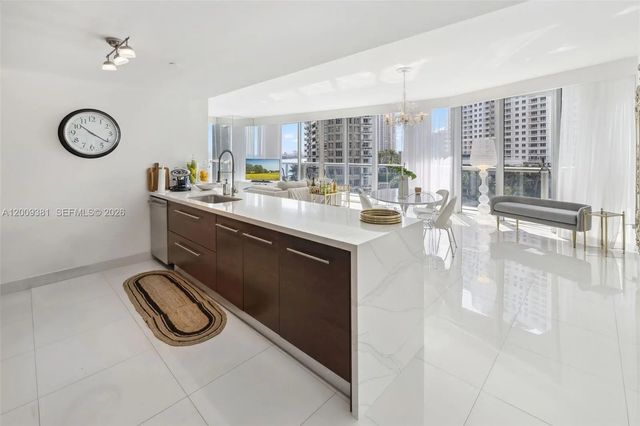 3 of 78 - 465 Brickell Avenue #701, Miami, FL