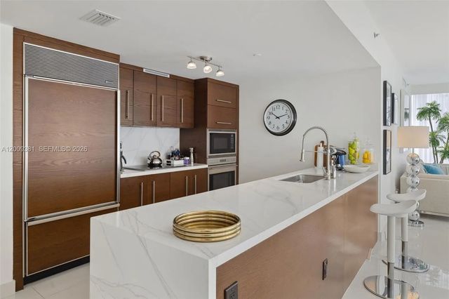 5 of 78 - 465 Brickell Avenue #701, Miami, FL