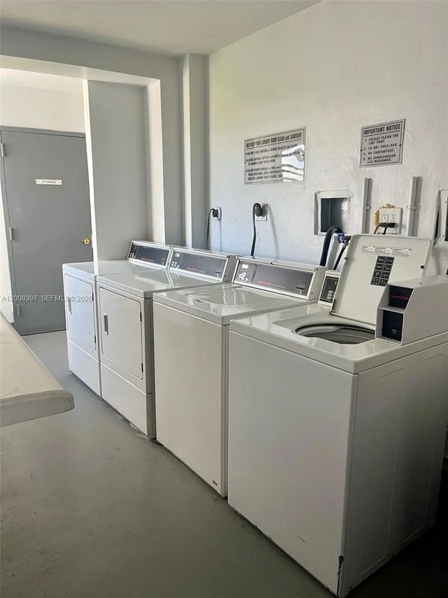 3 of 18 - 20400 W Country Club Drive #608, Aventura, FL