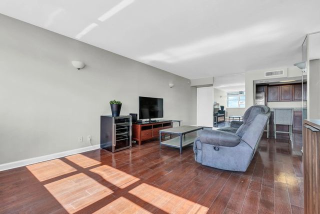 5 of 34 - 1400 S Ocean Drive #1702, Hollywood, FL