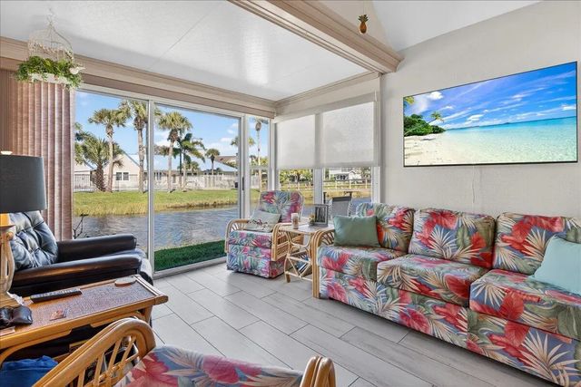 2 of 42 - 1827 Aynsley Way #4, Vero Beach, FL