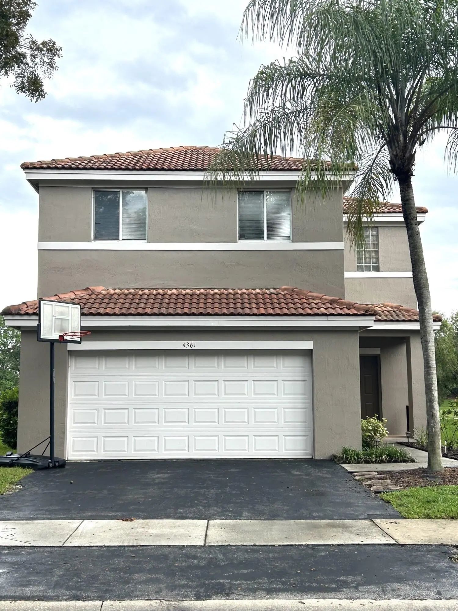 4361 Dogwood Circle, Weston