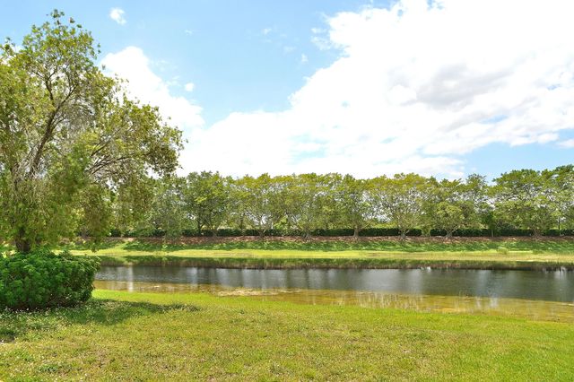 3 of 26 - 4361 Dogwood Circle, Weston, FL