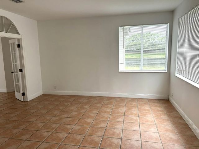 4 of 26 - 4361 Dogwood Circle, Weston, FL