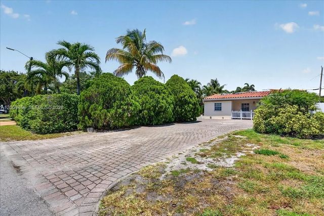 3 of 26 - 1171 Ne 182nd Street, North Miami Beach, FL
