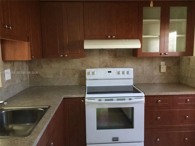 3 of 17 - 5041 W Oakland Park Boulevard #110, Lauderdale Lakes, FL