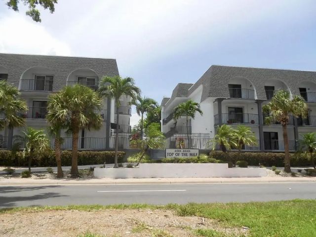 2 of 55 - 4013 N Ocean Drive N #109, Lauderdale-By-The-Sea, FL