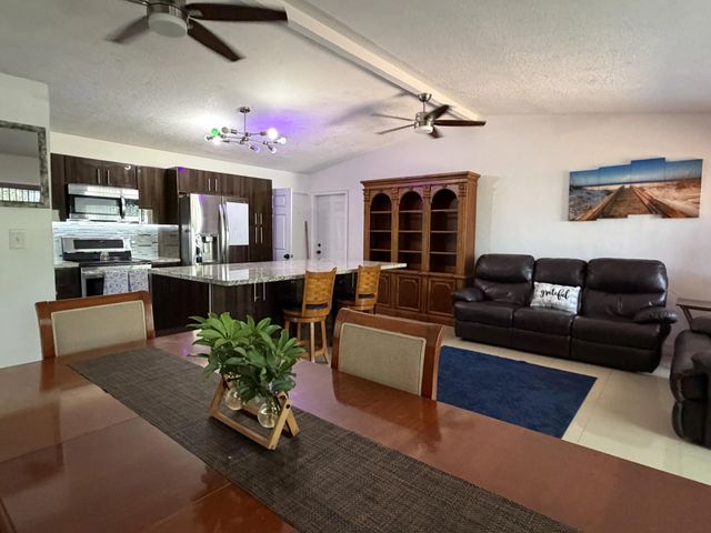 3 of 28 - 1117 Sw 22nd Avenue, Fort Lauderdale, FL