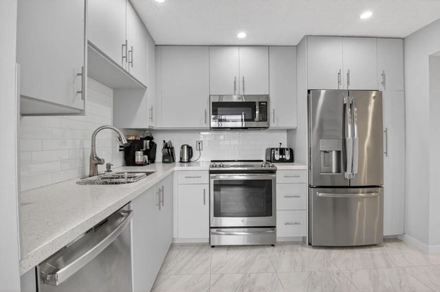 7563 Glendevon Lane #1306, Delray Beach