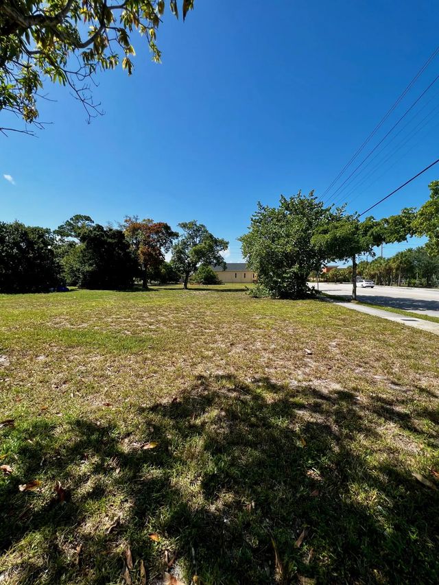 4 of 12 - 435 Nw 7th Avenue, Fort Lauderdale, FL