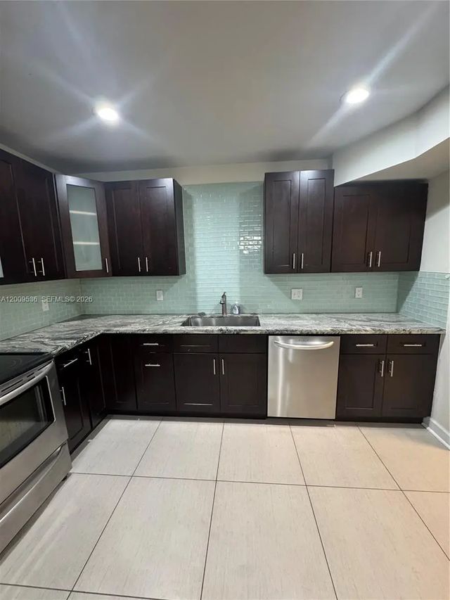 4 of 54 - 295 Jacaranda Drive #20, Plantation, FL