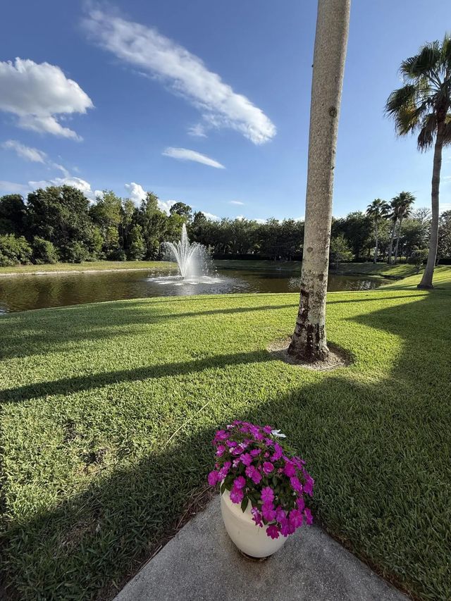 2 of 40 - 1560 Se Hampshire Way #204, Stuart, FL