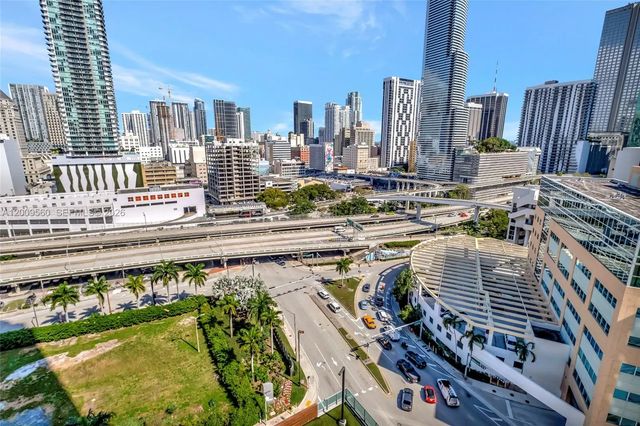 4 of 22 - 350 S Miami Avenue #1703, Miami, FL