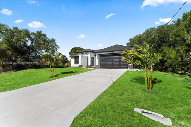 4 of 37 - 3701 Ida Avenue N, Lehigh Acres, FL
