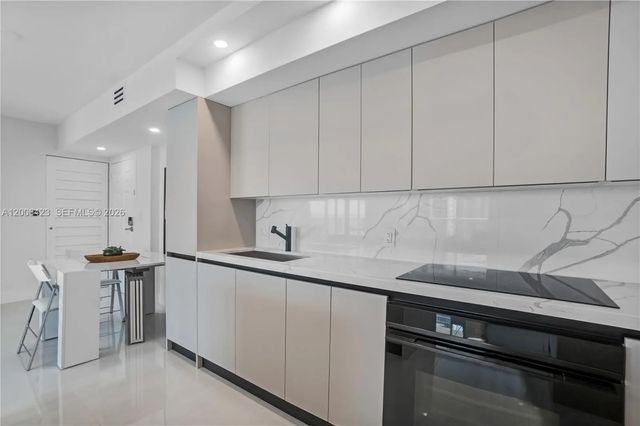 4 of 48 - 1155 Brickell Bay Drive #2003, Miami, FL
