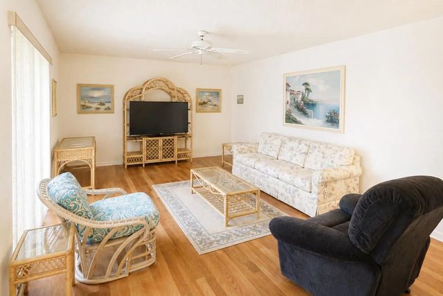 3 of 19 - 3302 Se Guinevere Lane #b, Port St. Lucie, FL