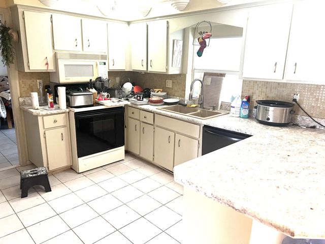 5 of 9 - 234 Sandpiper Avenue, Royal Palm Beach, FL