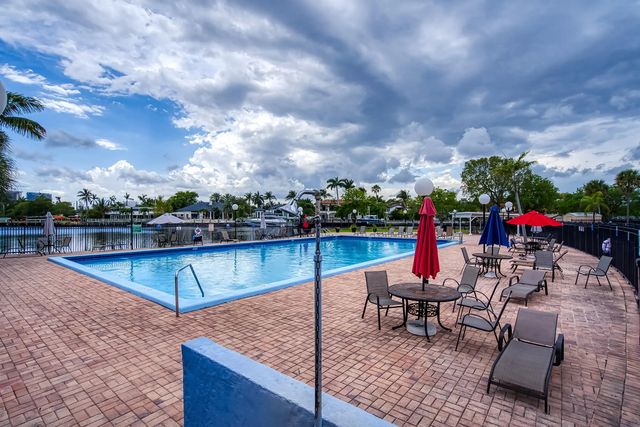 4 of 53 - 2000 Atlantic Shores Boulevard #apt 410, Hallandale Beach, FL