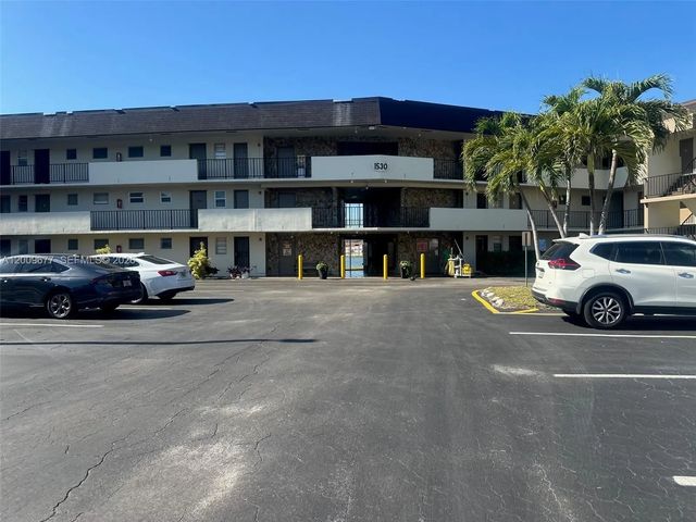 1530 Ne 191st Street #205, Miami