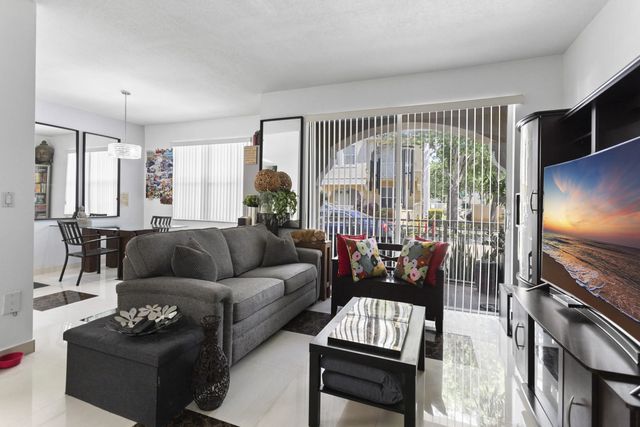 4 of 35 - 8912 W Flagler,  Street #111, Miami, FL