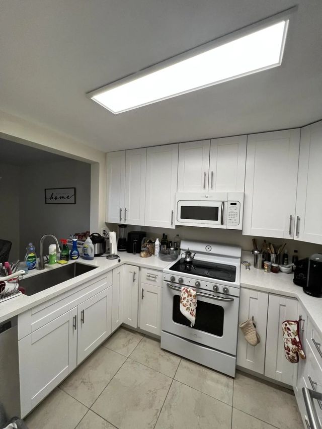 2 of 6 - 7173 Orange Drive #118b, Davie, FL