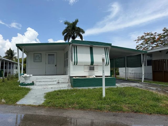 1670 Sw 85th Avenue, Davie