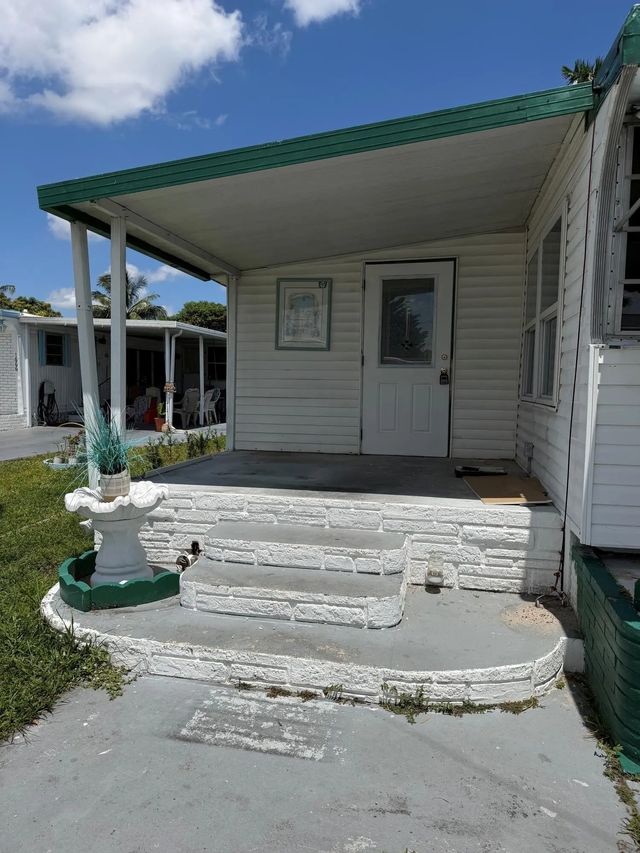 2 of 9 - 1670 Sw 85th Avenue, Davie, FL