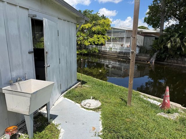 4 of 9 - 1670 Sw 85th Avenue, Davie, FL