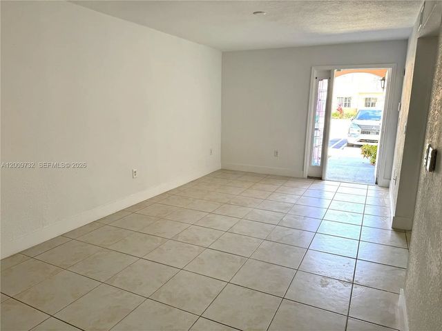 5 of 14 - 1260 Se 28th Court #104, Homestead, FL
