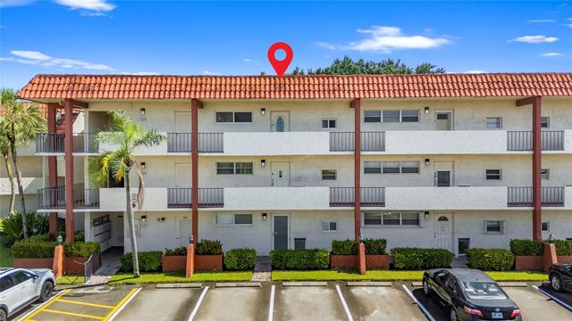 8990 S Hollybrook Boulevard #unit 305, Pembroke Pines