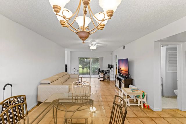 4 of 44 - 8990 S Hollybrook Boulevard #unit 305, Pembroke Pines, FL