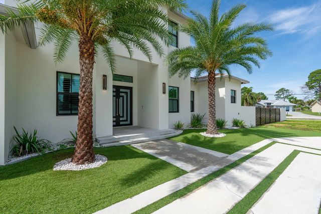 2 of 67 - 298 Sw Statler Avenue, Port St. Lucie, FL