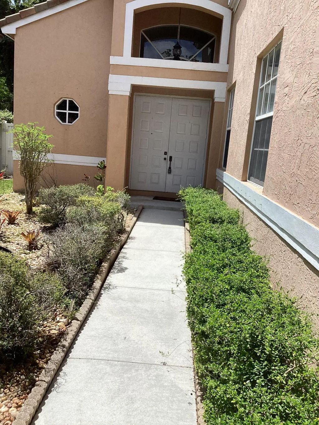 19440 Sw 2nd Street, Pembroke Pines