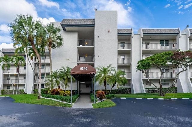 9340 Lagoon Place #110, Davie