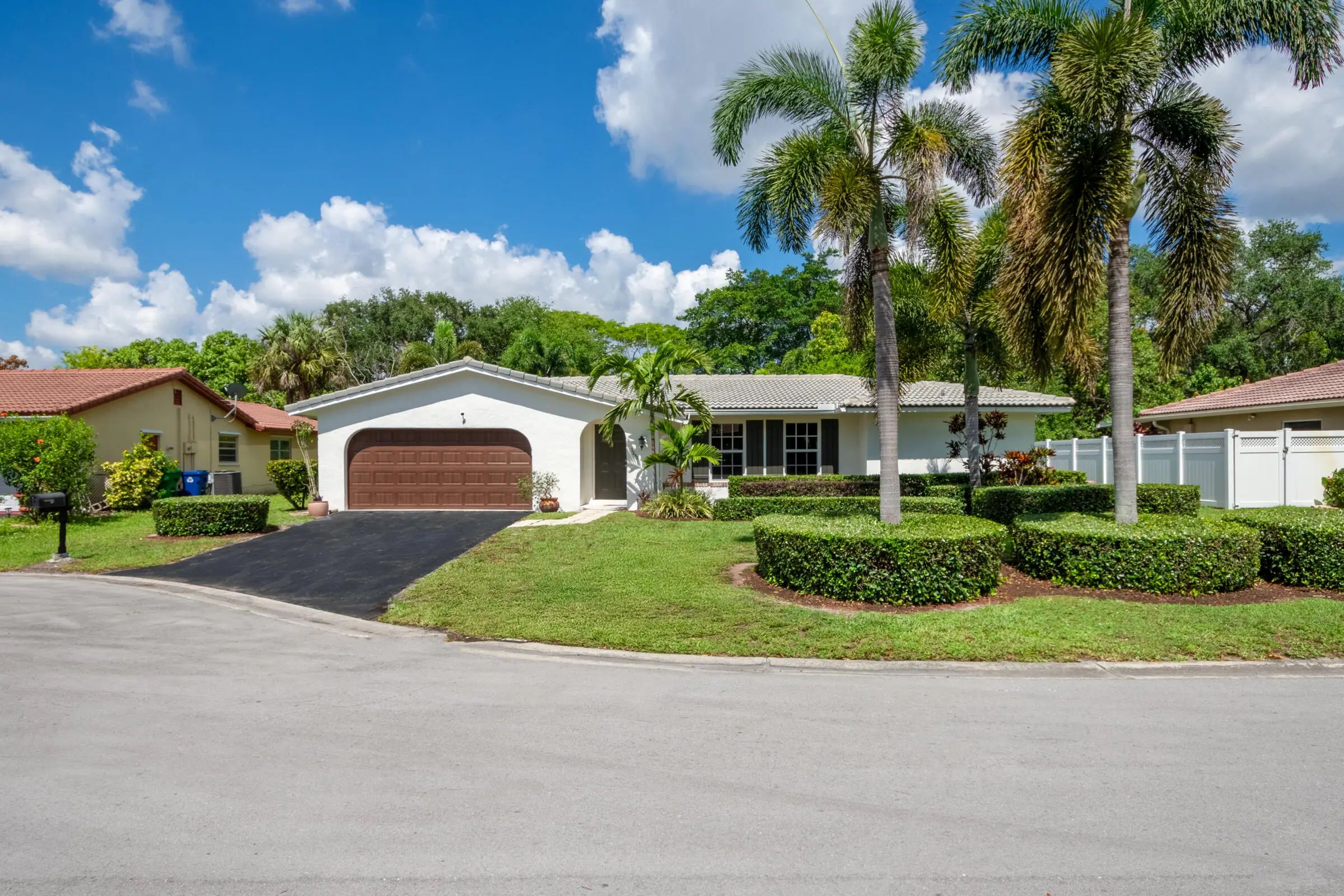 3844 Nw 82nd Way, Coral Springs