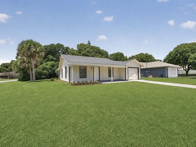3 of 30 - 1373 32nd Avenue Sw, Vero Beach, FL