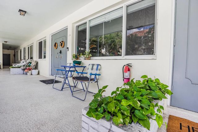 5 of 31 - 1308 Bayview Drive #1c, Fort Lauderdale, FL