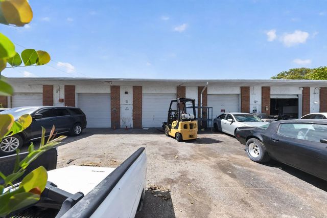 2 of 13 - 824 Ne 3rd Street, Boynton Beach, FL