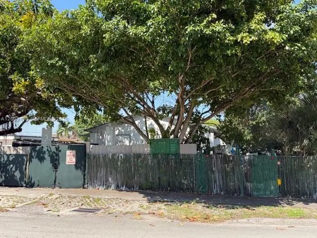 2 of 6 - 890 E 52nd Street, Hialeah, FL