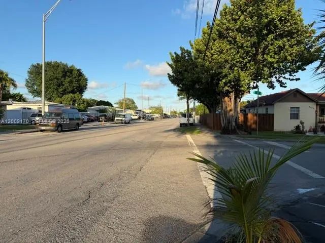 3 of 6 - 890 E 52nd Street, Hialeah, FL