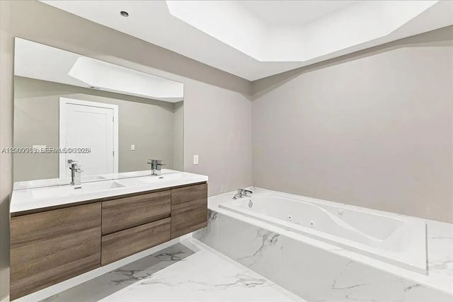 4 of 8 - 3900 Island Boulevard #b408, Aventura, FL