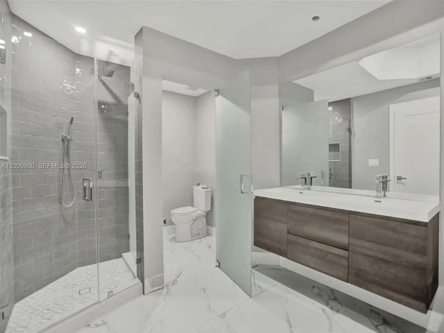 5 of 8 - 3900 Island Boulevard #b408, Aventura, FL