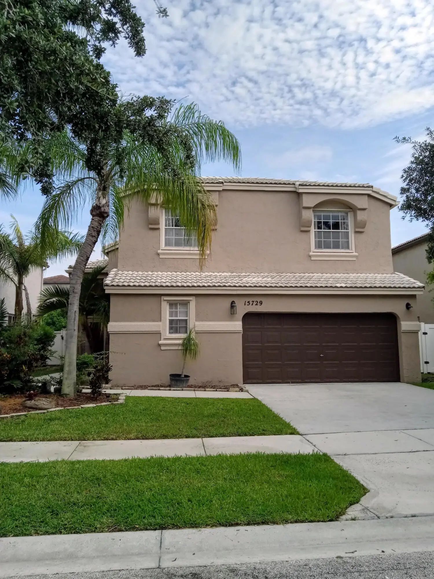 15729 Nw Tenth Street Nw, Pembroke Pines