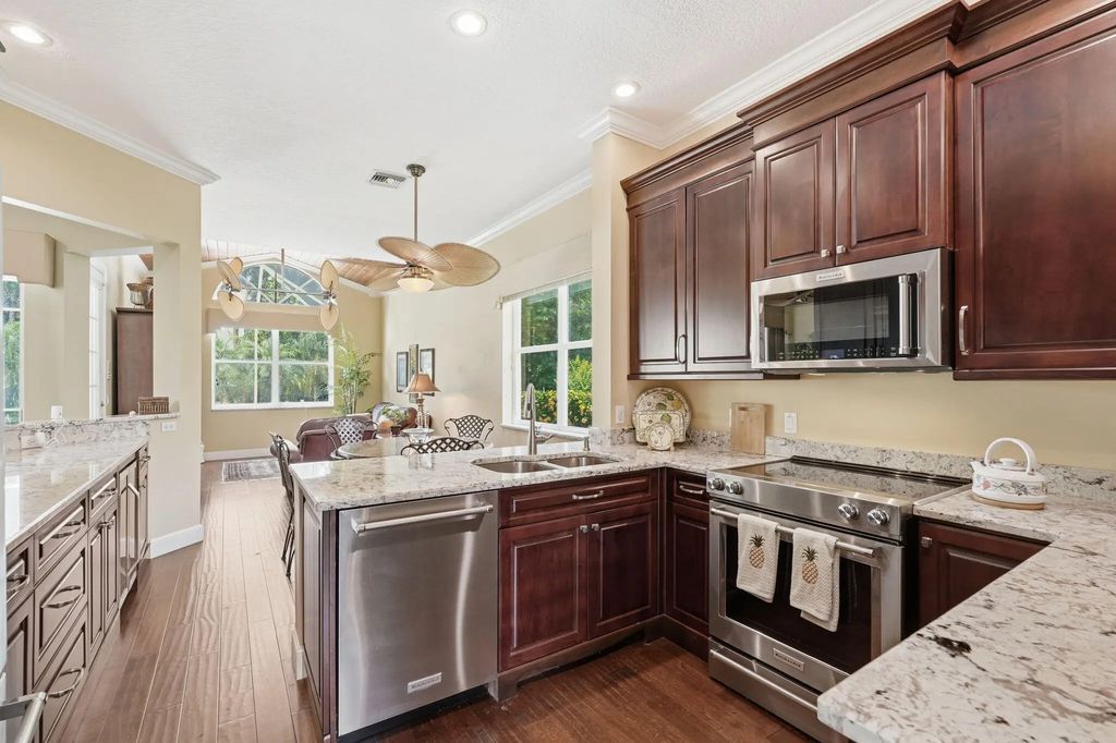 6483 Se Wild Olive Lane, Stuart